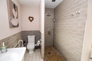 En-Suite- click for photo gallery